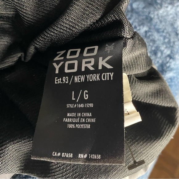 Zoo York Full Zip Jacket Skateboards NYC L Silver w Patches Vintage Streetwear - Picture 11 of 14
